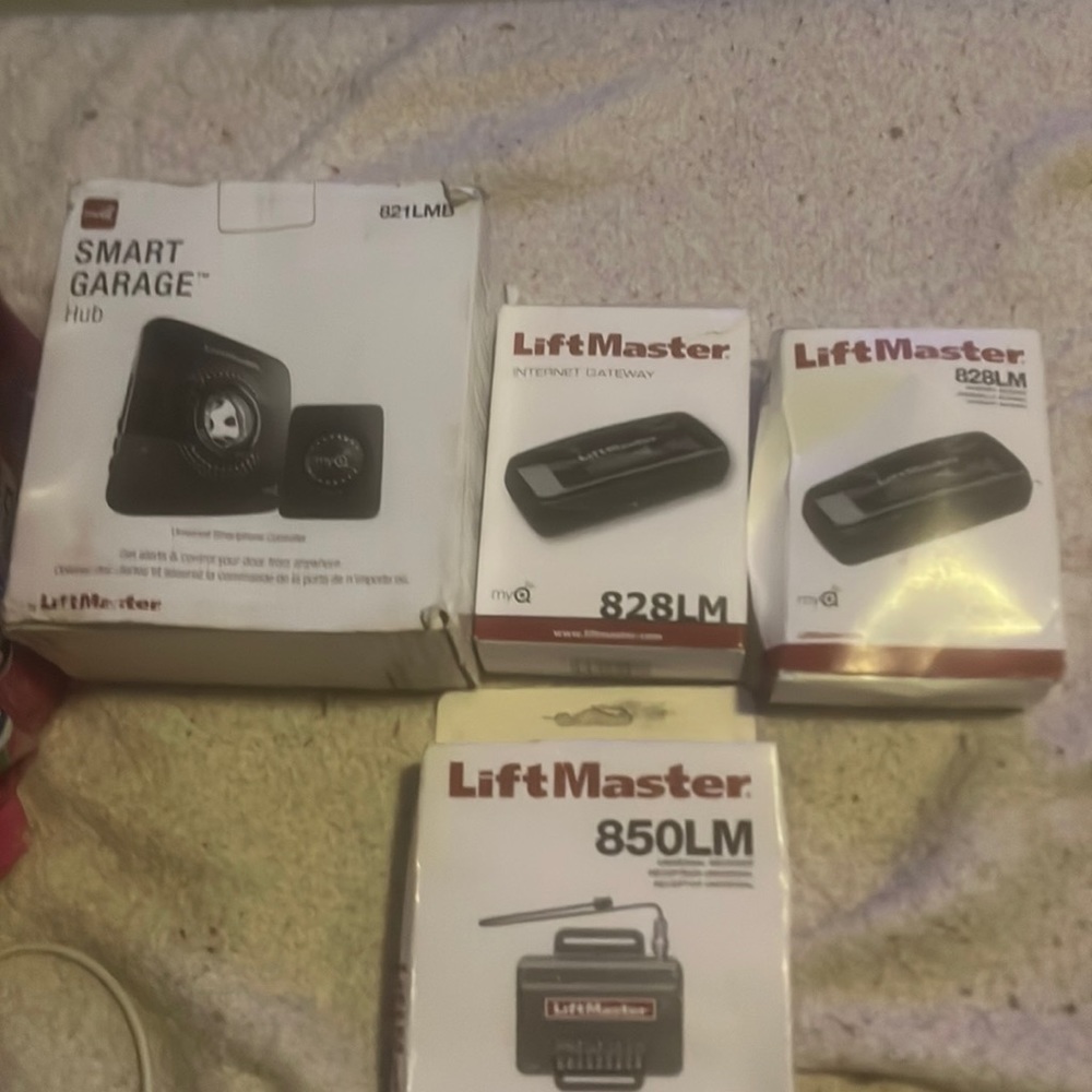 Lift master 850lm liftmaster828lm(2) 1 smart garage hub as well all brand new